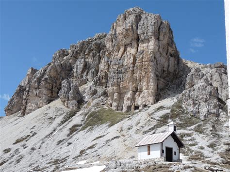 Hiking In The Dolomites ~ Cultural Vacations And Custom Tours In