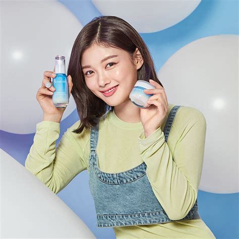 Laneige cleansing oil comes in a variety so that you can choose the right remover for you. Laneige's Thirst For Life campaign urges us to get out of ...