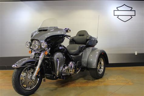 New 2021 Harley Davidson Trike Tri Glide Ultra Classic Flhtcutg Chrome In Goodyear