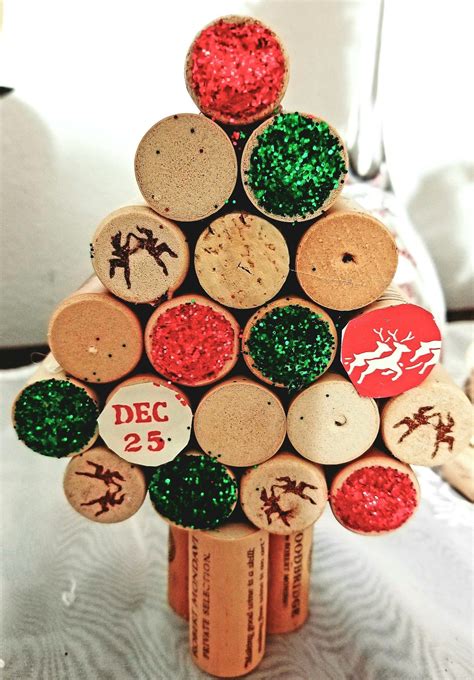 Wine Cork Christmas Tree Easy Diy Christmas Craft Tree Made Out Of Wine