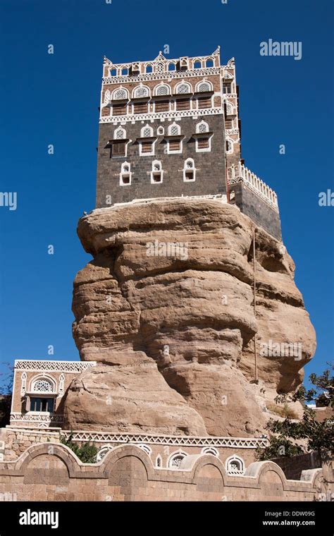 Dar Al Hajar Rock Palace At Wadi Dhahr Near Sanaa Yemen Stock Photo