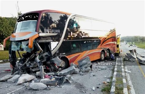 Ban Double Decker Express Buses New Straits Times Malaysia General