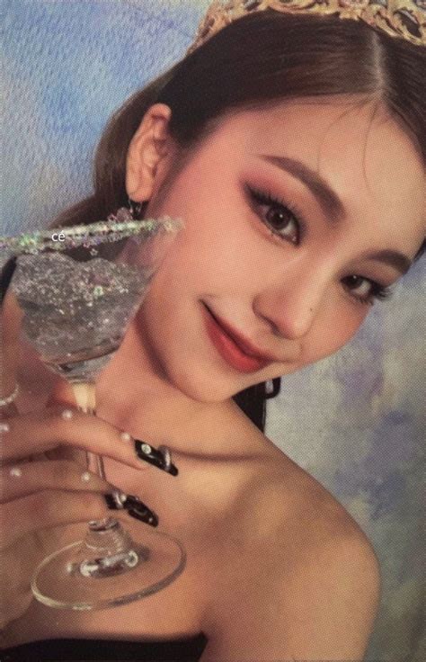 Itzy Yeji Checkmate Album Standard Photocard Pc Poca Scan Glass Long
