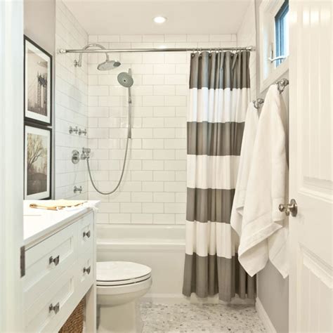 Beautiful bathroom in new luxury home. {Friday Favorites} 10 Incredibly Beautiful White Bathrooms ...