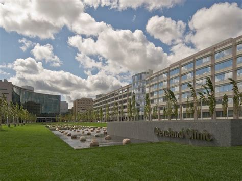 Cleveland Clinic Receives 261 Million T From Lord Foundation Of
