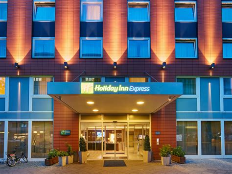 Alexanderplatz 7 0.38 miles/0.62 kilometers from downtown. Holiday Inn Express Berlin City Centre-West Hotel by IHG
