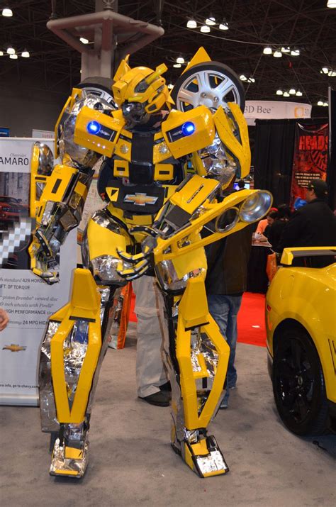 Amazing Bumblebee From Transformers Bumblebee Transformers Cosplay