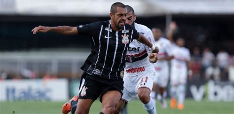 Avaí Negocia Com Corinthians Retorno Por Empréstimo De Júnior Dutra