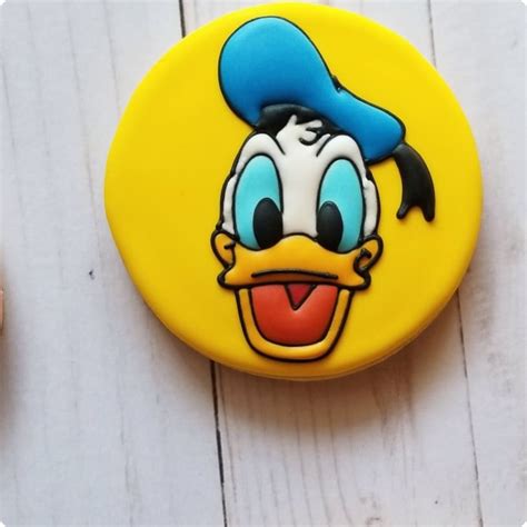 Youll Go Quackers Over These Donald Duck Cookies With Images Duck