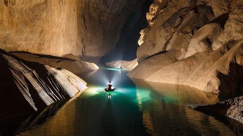 Sơn Đoòng Cave In Vietnam Worlds Largest Cave Du Lịch Việt Nam Parks