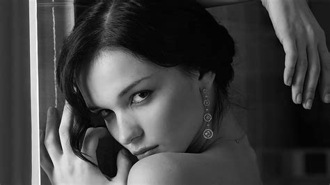 waiting for you sensual special model katie fey black and white bonito hd wallpaper peakpx