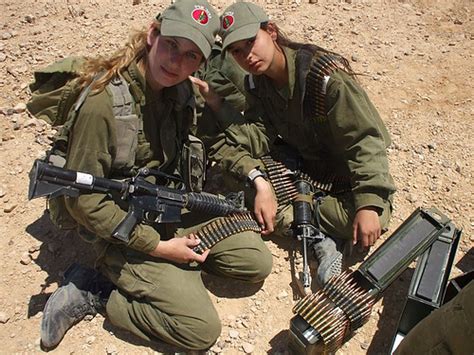 رواج فساد و فحشا در میان سربازان دختر اسرائیلی عکس ساتین ⭐️