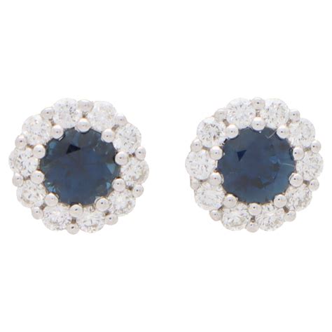 18 29 Carat Natural Sapphire And Diamond Cluster Earring In 18K Gold