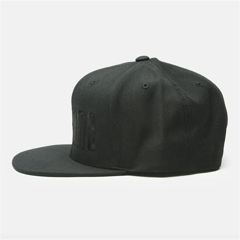 Logo Embroidery Snapback Cap Black Black • Awesome Surfboards