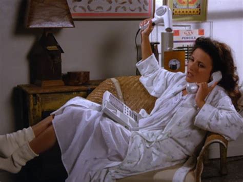 Seinfelds Elaine Benes A 90s Style Icon And A Pop Culture Phenomenon