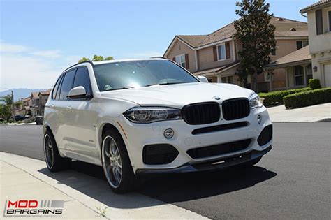 The rkp front lip for the f10 m5 attempts to go above and beyond the standard fare of aerodynamic parts available for bmw m cars. BMW X5 M-Sport F15 : Performance Style Carbon Fiber Front Lip