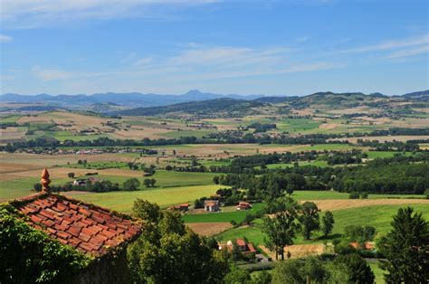 La mairie est gérée par monsieur le maire bertrand barraud qui a pris. Usson, un des Plus Beaux Villages de France - Office de ...