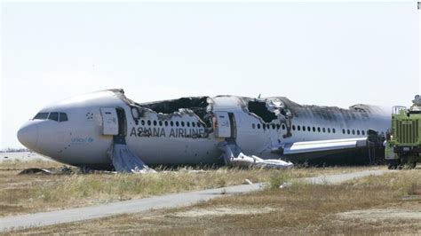 Plane Crash Lands In San Francisco