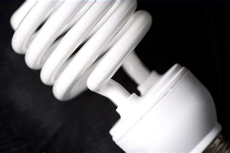 How To Replace A Fluorescent Lightbulb Hunker