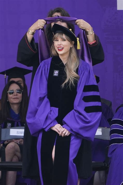 Taylor Swift Delivers Nyu Commencement Address At Yankee Stadium Variety
