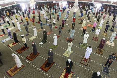 Solat sunat ini dilakukan dalam 2 rakaat. Sultan Perak perkenan solat Jumaat di masjid, surau, solat ...