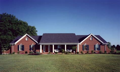 If you're looking to buy or renovate a ranch style house, we have the information you need on style, history and architecture. New Brick Home Designs House Plans Ranch Style Open ...