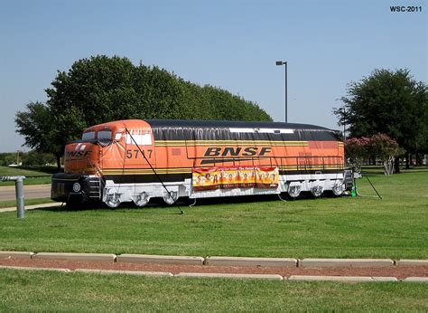 Bnsf 5717 All Blown Up Outside Bnsf Headquarters In Fort Flickr