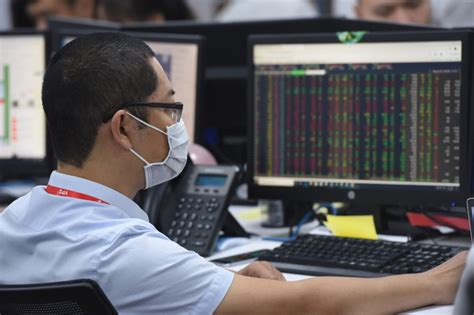 Updated on 21 apr 2018. Cổ phiếu ngân hàng đưa VN-Index vượt mốc 1.140 điểm | VTV.VN