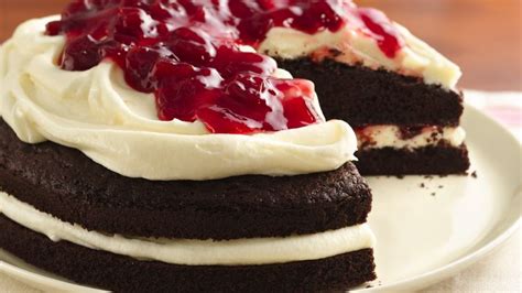 Bake life sweeter with betty crocker gluten free cupcake mix, promising a delicious, homemade taste every time. Gluten-Free Cherries and Cream Devil's Food Cake recipe ...