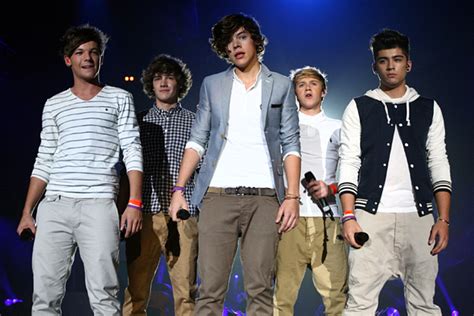 One Direction Perform On Uk Edition Of ‘x Factor