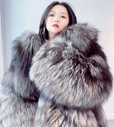 Asian Woman Asian Girl Asian Ladies Fox Fur Coat Fur Coats Fabulous Furs Snow Queen