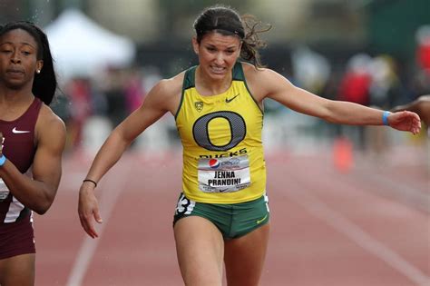 track and field news now has the oregon women favored to win the ncaa outdoor championship