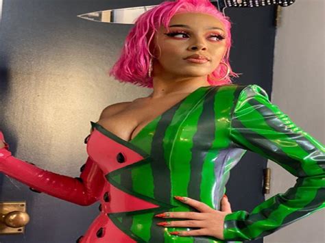 Amala ratna zandile dlamini (born october 21, 1995), known professionally as doja cat, is an american singer, rapper, songwriter, and record producer. Doja Cat Wiki, Bio, Age, Height, Nationality, Ethnic, Real ...