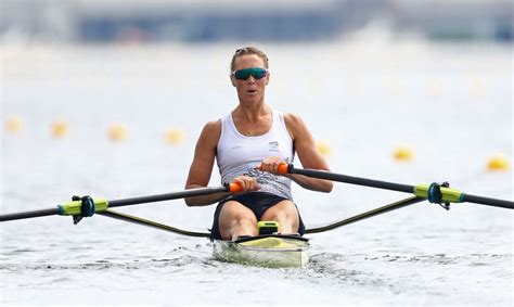 Rowing New Zealand S Emma Twigg Wins Women S Single Sculls Gold Reuters