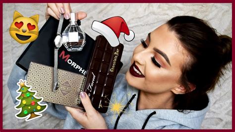 As christmas approached, they had a few conversations about gifts and came to an agreement about how much to spend. What To Buy Your Girlfriend For Christmas! | GIFT GUIDE ...