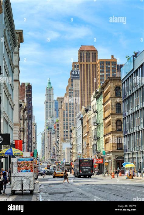 New York City Street On A Sunny Day Stock Photo Alamy