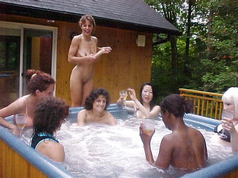 Lesbian Hot Tub Orgy 54 Pics Xhamster