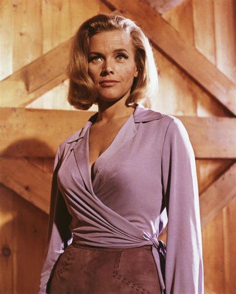 Legendary Actress Honor Blackman Died At Age Of 94 Newstrack English 1