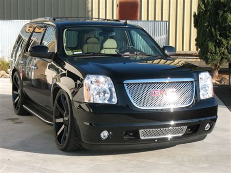 Gmc Yukon Denali On 26 Inch Kmc Slide Lowered Only The Cleanest