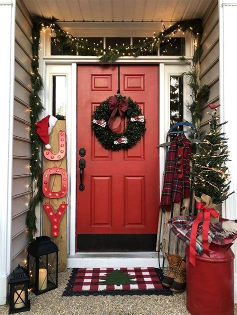 32 The Best Christmas Front Door Decorations Ideas Magzhouse