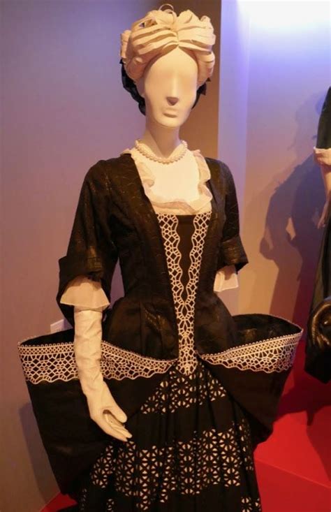 Hollywood Movie Costumes And Props Oscar Nominated Movie Costumes From The Favourite On Display