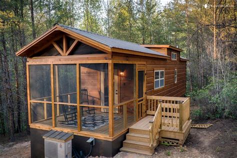 People love coming to these cabins for the unreal architecture, cozy atmosphere and for the hot tubs! Cabin Rental with Hot Tub near Lake Lure