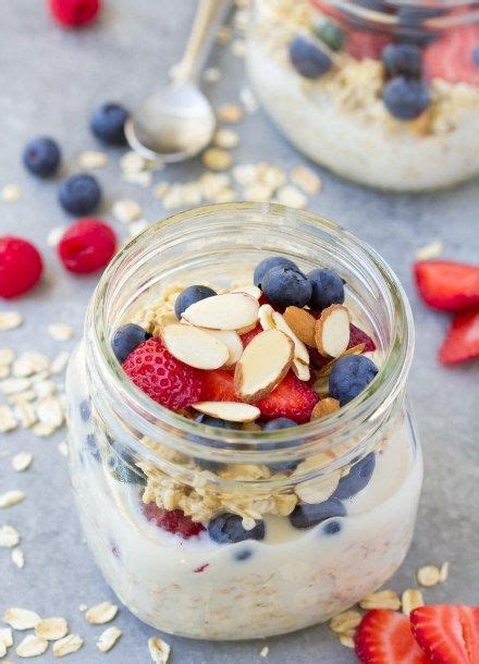 Healthy low calorie overnight oats. Our favorite easy overnight oats recipe, made with just 4 ingredients and a touch of va… | Oat ...
