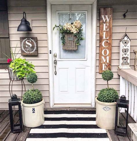 How To Decorate A Small Front Porch Farmhouse Style Leadersrooms