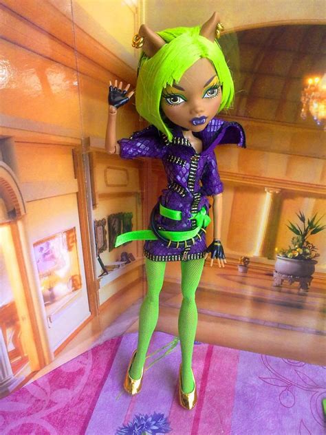 Estas buscando los muñecas monster high del carrefour , no te preocupes aquí te los ponemos fácil, para que compres online y al mejor precio, tan solo con un click. Muneca Monster High Clawdeen Wolf Pelo Verde Fosforescente ...