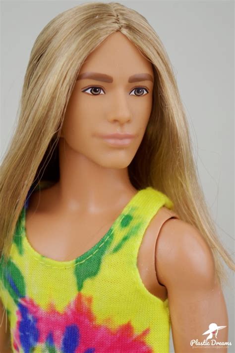 Plastic Dreams Barbie Et Miniatures Fashionistas Ken Doll 138
