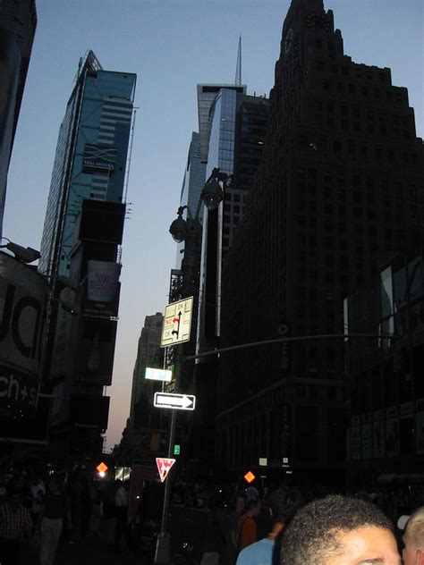 2003 New York City Blackout The Paramount Building In Time Flickr