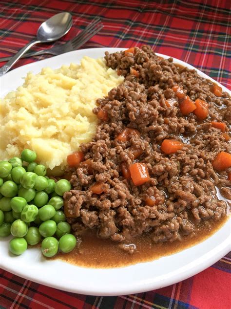 Beef mince, spaghetti, chopped tomatoes, salt, garlic, carrot and 3 more. Mince and Tatties | Minced beef recipes, Mince and tatties recipe, Mince recipes