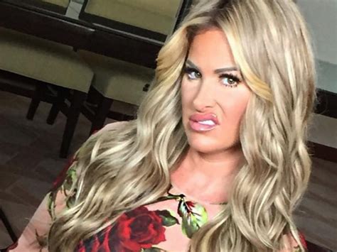 Kim Zolciak To Go Dancing With The Stars The Hollywood Gossip