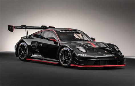 Porsches New 911 Gt3 R Masters The Moody Look Cnet